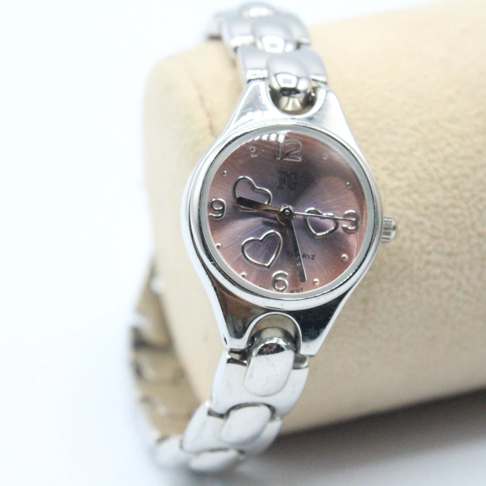 CHROME HEARTS Faded Glory Ladies Quartz Wrist Watch Japan Movement Pink Dial with Hearts.