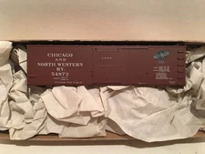 HO Accurail 12321 Chicago & North Western 36’ Wood Boxcar Kit CNW #54872