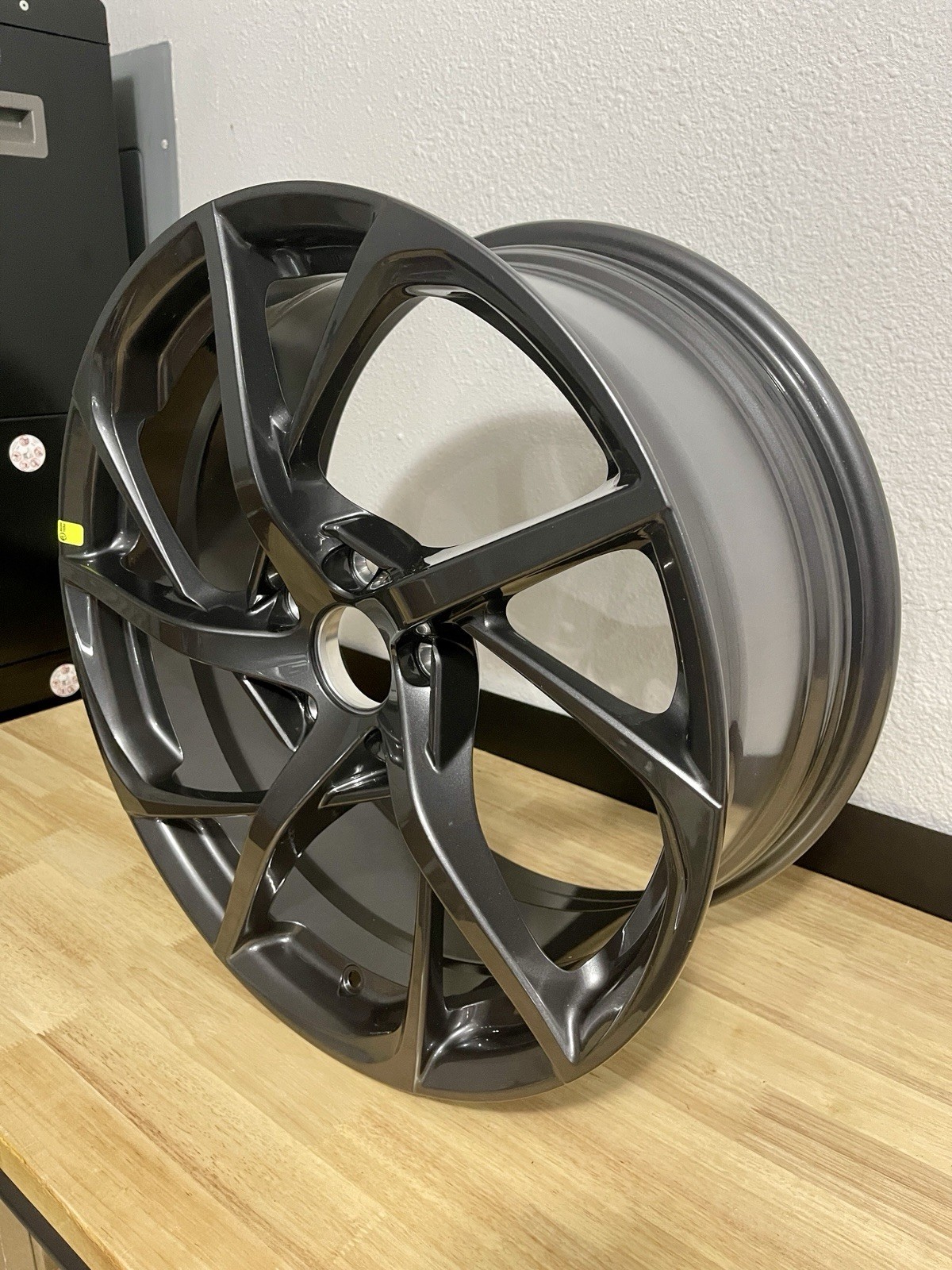 Acura NSX NC1 19x8.5 Front Wheel Honda  Civic Type R 44700-T6N-A21 OEM NEW