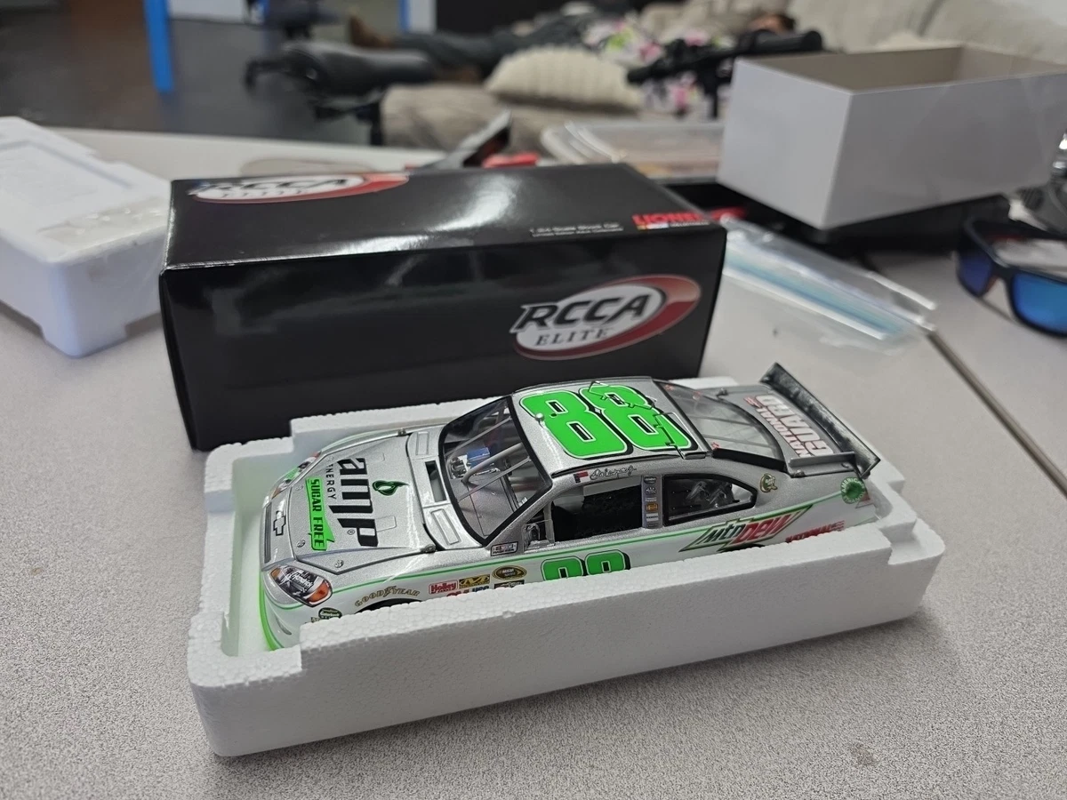 Preços baixos em Dale Earnhardt Jr 1:24 Carros de Corrida de metal
