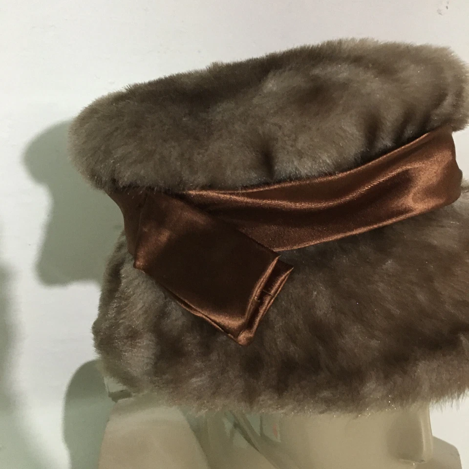 Famous Barr & Mr. Joel VTG Chapéus e Caixa Conjunto Disco Circular Mondernista MCM Pele 4 Pçs - Imagem 4 de 4