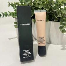 M.A.C Studio Sculpt Foundation SPF 15 - NC15 - 40ml/1.3fl oz