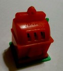 CASINO COLLECTIBLE MINI, SMALL, TINY, LITTLE PLASTIC SLOT MACHINE RED  works  — photo 4