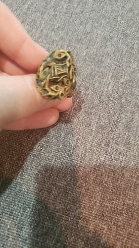 Vintage Etruscan Style Brass Ring with unknown stones - Picture 2 of 4