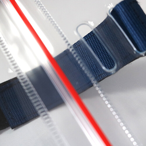 Armband Foto Ausweis Abzeichen Halter vertikal blau, rot Reißverschluss Allwetter 25 Stück - Bild 7 von 7