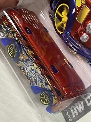 65/250 Surfin School Bus HW Xtreme Sports 4/5 Hot Wheels