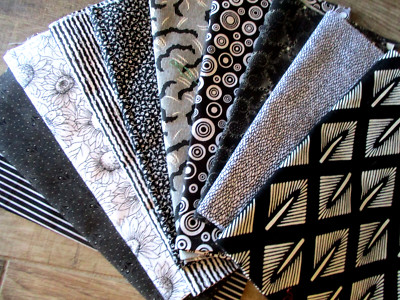 10 ALL DIFFERENT STASH BUILDER BLACK & WHITE PRINTS FAT QUARTERS 100% COTTON