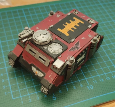 Warhammer 40k Blood Angels Rhino Space Marines Blood Ravens - Bild 1 von 3