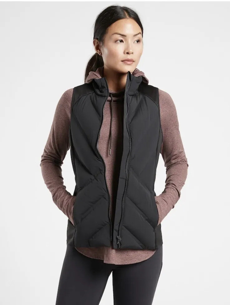 ATHLETA 　中綿ベスト 黒　Ｍ NWOT ATHLETA Whisper Featherless Vest, BLACK SIZE XSP #599504