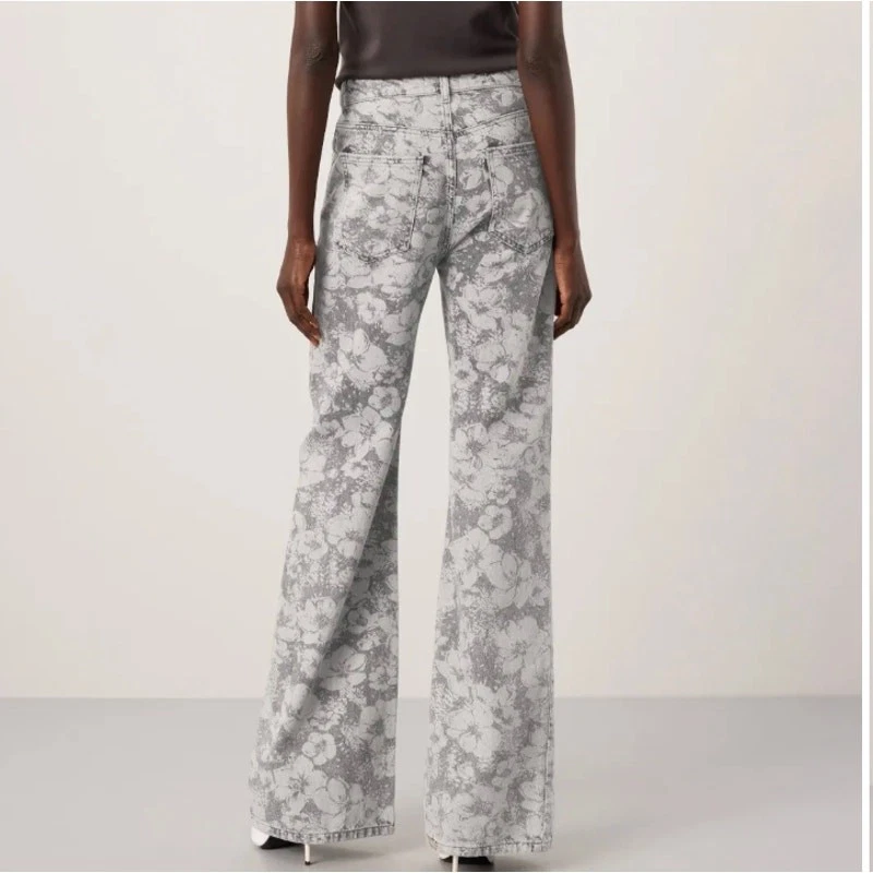 Pantalones de mezclilla Moschino gris láser flor pierna ancha TALLA 29 logotipo largo tiro alto $430 Foto 3 de 4