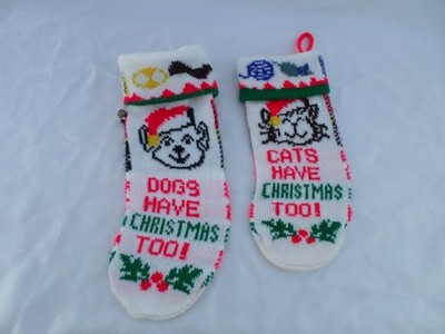 VTG DECORATIVE KNIT CHRISTMAS STOCKINGS DOGS/CATS HAVE CHRISTMAS TOO!