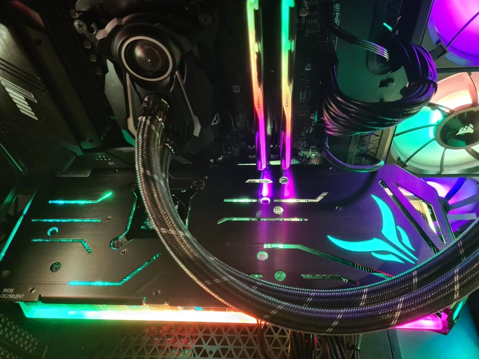 PowerColor Red Devil AMD Radeon RX 7800 XT 16GB GDDR6 Scheda Grafica - Immagine 3 di 4