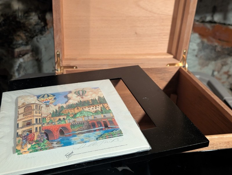 Fazzino Wooden Cigar Humidor Box w/ Hinged Lid, Bridge Balloon Art Print