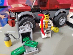 My Lego Town/City 60128 Police Pursuit, 100% complete, extras, retired