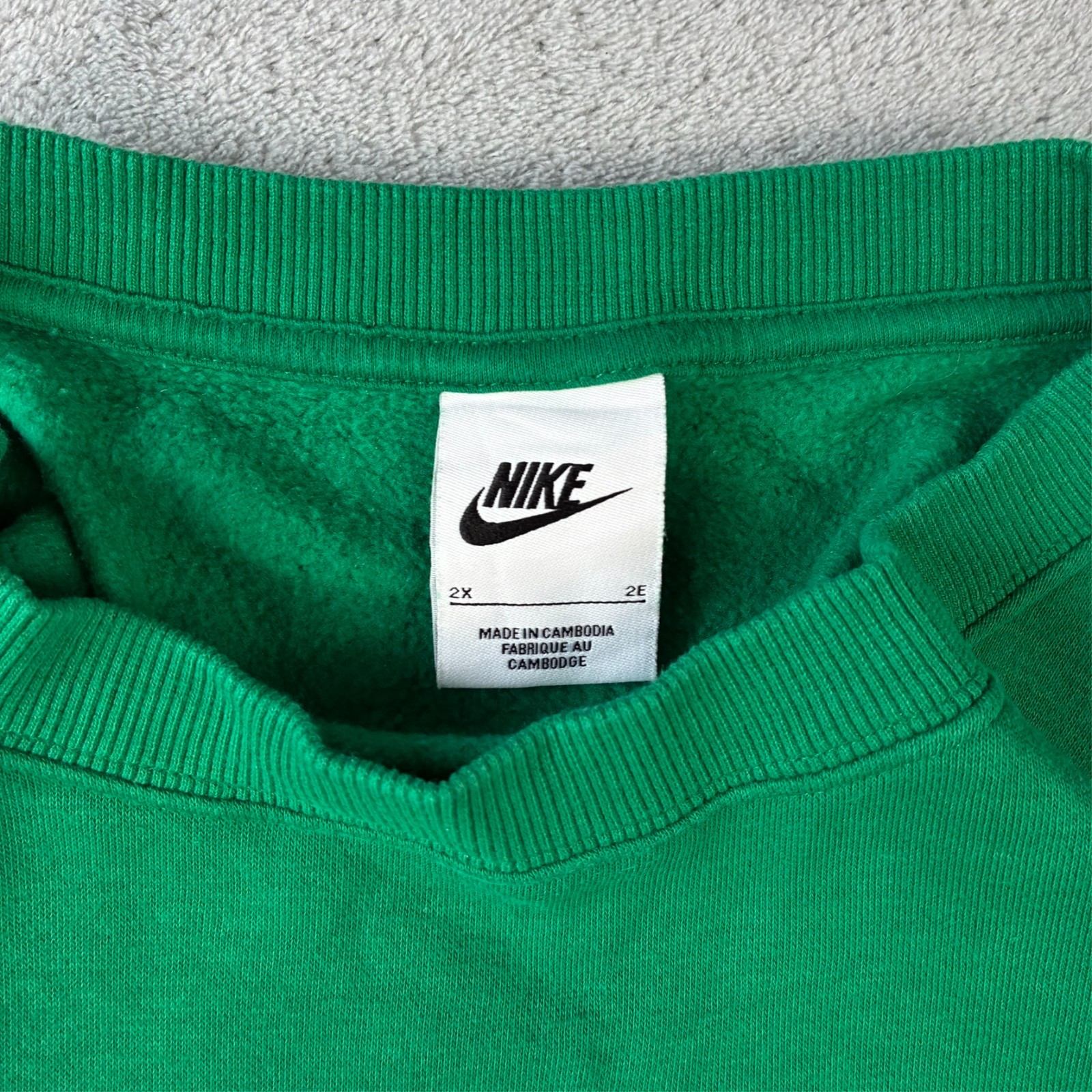 Vintage Nike Green Centre Mini Swoosh Oversized 2XL Heavyweight Sweatshirt image 5