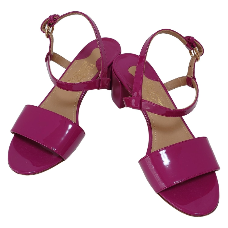 Salvatore Ferragamo strappy sandals New Vara plate strappy slide - Women | Ferragamo main image 3