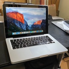 Macbook pro 13 inch mid 2009 with OSX  App install CDs