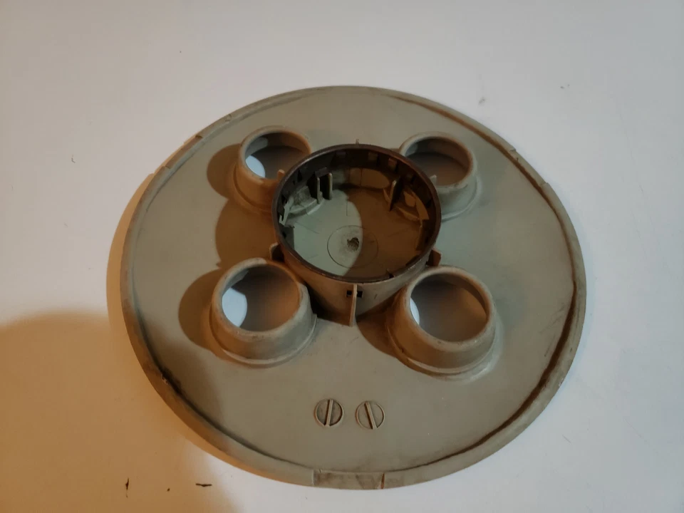 Tapa central de rueda Toyota Celica Corolla 1990 4 orejetas plateada OEM #BX12 Foto 3 de 3