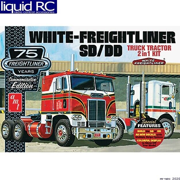 AMT 1046 1/25 Freightliner 2-in-1 Single/Dual Tractor Wh