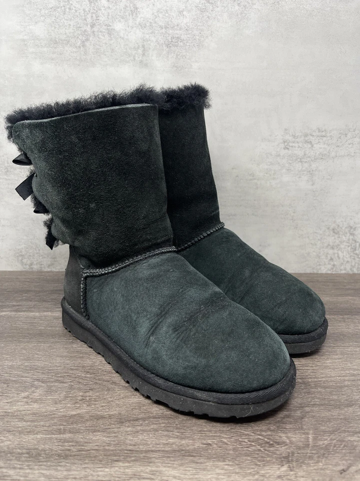 Botas UGG para mujer talla 5 Bailey Bow negras gamuza lana forradas piel de oveja Australia Foto 4 de 4