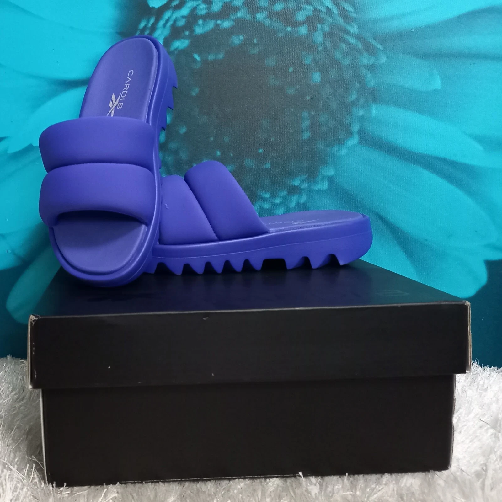 Reebok x Cardi B diapositive donna (più taglie e colori disponibili)