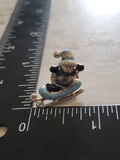 Vintage SNOWMAN ON A SLED Sleigh Pin Silver Tone Blue Tw