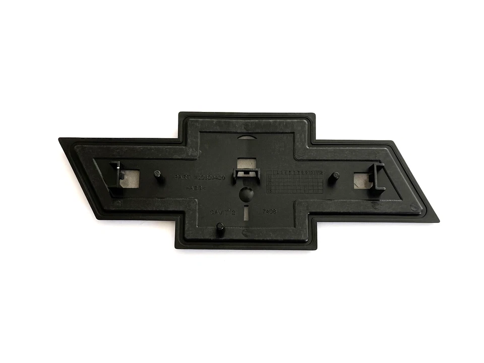 Chevrolet Silverado HD 2011-2014 pajarita parrilla delantera emblema 2500 3500hd OEM nuevo Foto 3 de 3