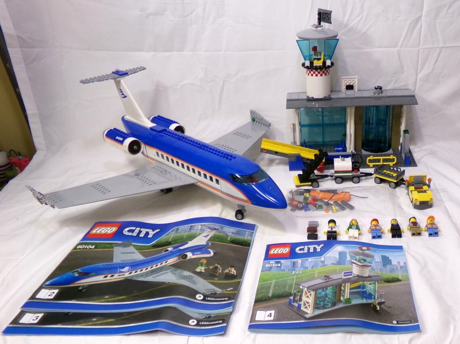 Lego City  60104 Airport Passenger Terminal Complete With Instructions