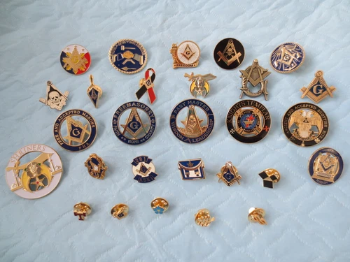 LOT of 28 PCS Different Lapel Pins Masonic Badge Collections Mason Freemanson