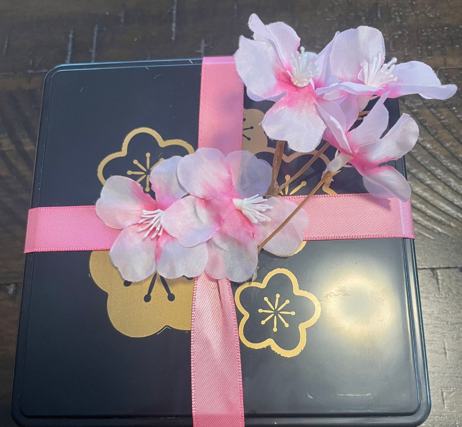 Nestle KitKat Japan, Sakura Bundle Box. 18 Randomized KitKat Flavors!
