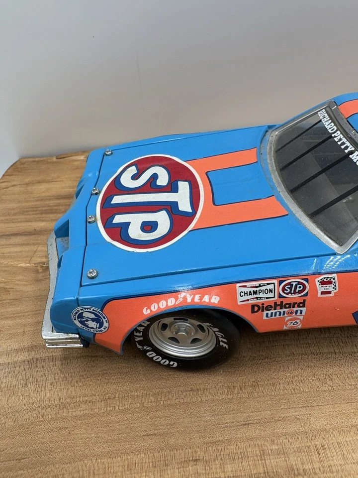 Richard Petty 1977 #43 1/24 Franklin como nuevo (1992) Stp Olds Foto 2 de 4
