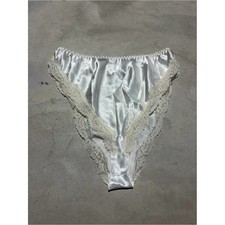 NUEVO SIN ETIQUETAS Victoria's Secret Vintage Etiqueta Dorada Satén Encaje Bikini Panty Crema Grande