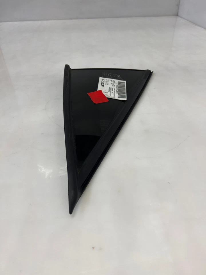 99 - 02 Saturn SC2 Coupe 3 Dr Quarter Glass LH Driver Side OEM 21171063 - Image 2 of 4