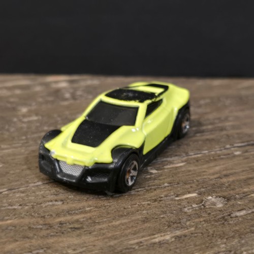 2007 Hot Wheels #160 Mystery Cars SYMBOLIC neon yellow & black - Picture 3 of 5