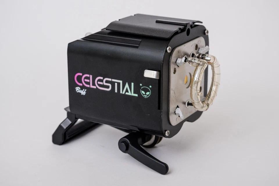 Paul C. Buff Celestial Flash Strobe Monolight - Battery Operated w/Charger - Image 2 of 4