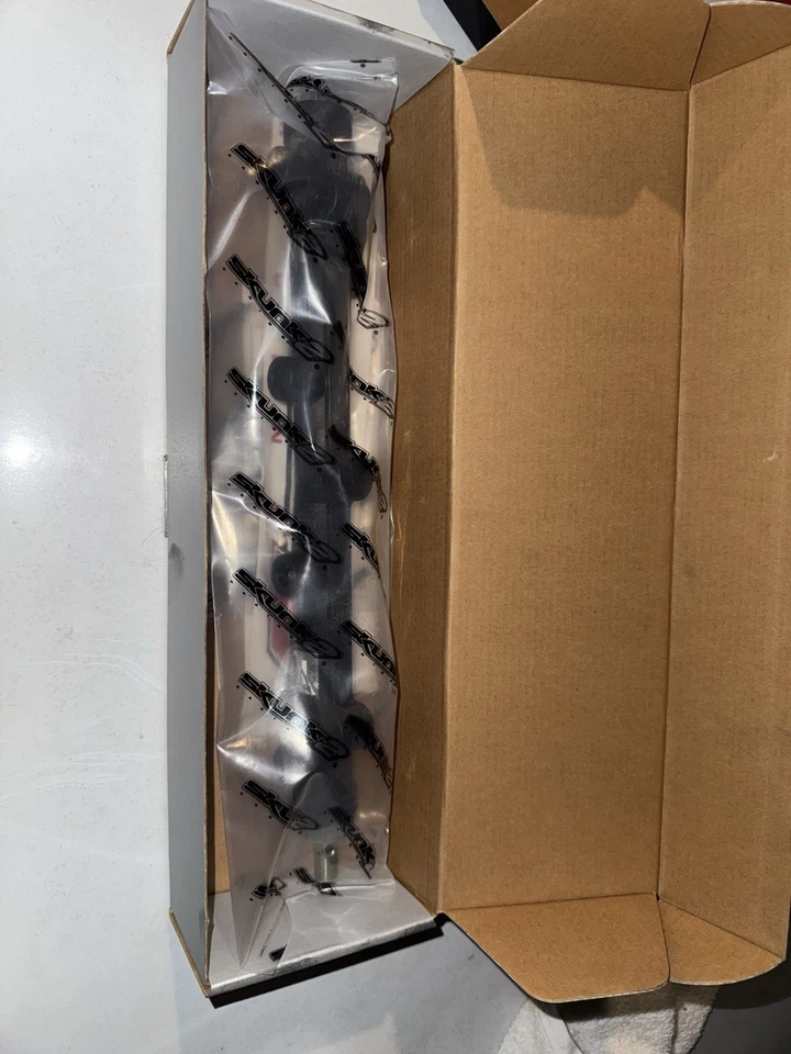 Skunk2 para trilho de combustível composto preto - Honda / Acura B-Series - Imagem 2 de 2