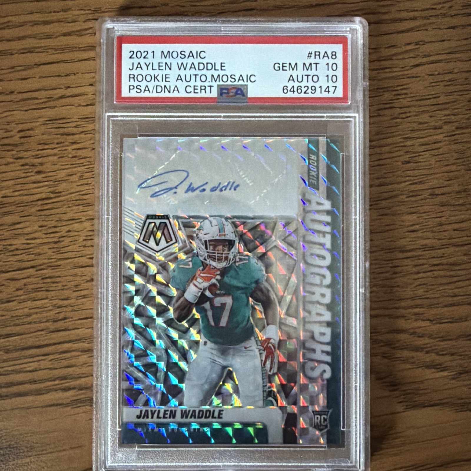 Jaylen Waddle Panini Mosaic Rookie Autographs Mosaic #RA8 Base