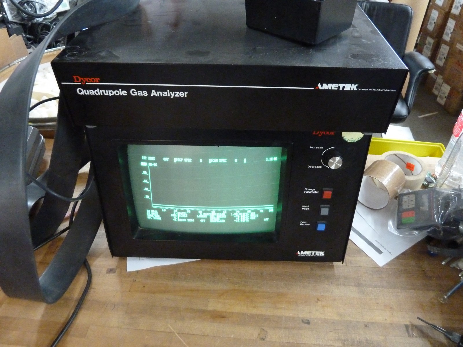 Ametek Dycor M100 quadrupole gas analyzer w/ analyzer Lesker sensor [M