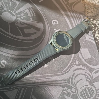 Samsung Gear S3 Frontier SM-R760 Smart Watch Gray Silicone Band 46mm Bluetooth