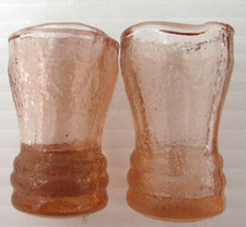 2 FACTORY FLAW VTG PEACH MINI CHILD TEA DEPRESSION GLASS 1 3/4" TALL