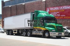 Truck photo Iveco Powerstar Stralis 550 box semitrailer Australia green G #g6vh