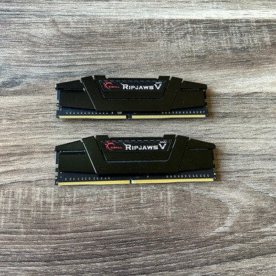 G. SKILL RipJaws 16GB DDR4 3200Mhz Kit RAM - Gewährleistung - Händler