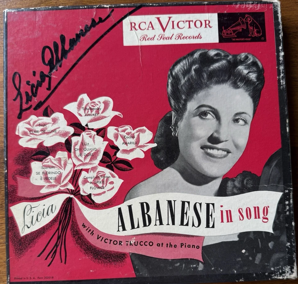Autographed LICIA ALBANESE Album Sets (In Song, Arias, Bachinas Brasileiras) -LP - Image 2 of 4