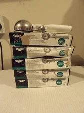 Vollrath Portion Scoop #6 5.3 oz Food Disher White #47139 NEW READ Lot 11