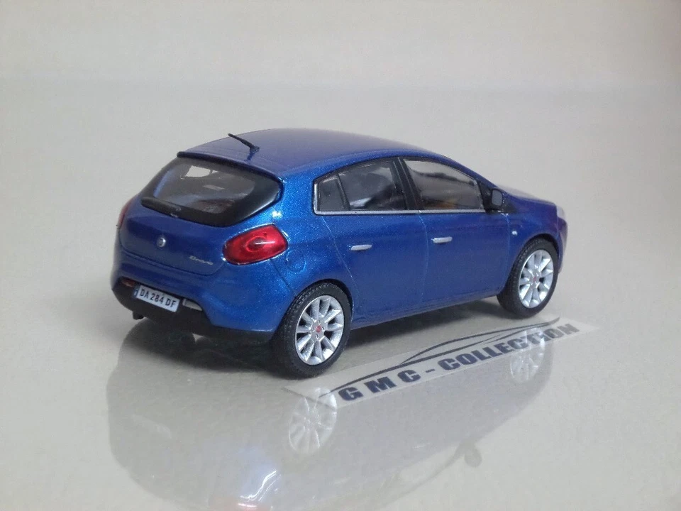 FiAT BRAVO 2007 BLU BLUE MET. MOTORAMA CARARAMA HONGWELL 1/43 (NO EDiCOLA NOREV) - Immagine 2 di 3