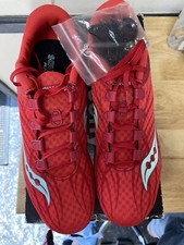 Saucony Women's Vendetta Track Shoe, Red