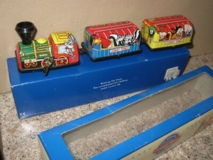 Vintage Japan Looney Tunes Tin Wind-up Toy Train Set- Bugs Bunny- In the Box | eBay