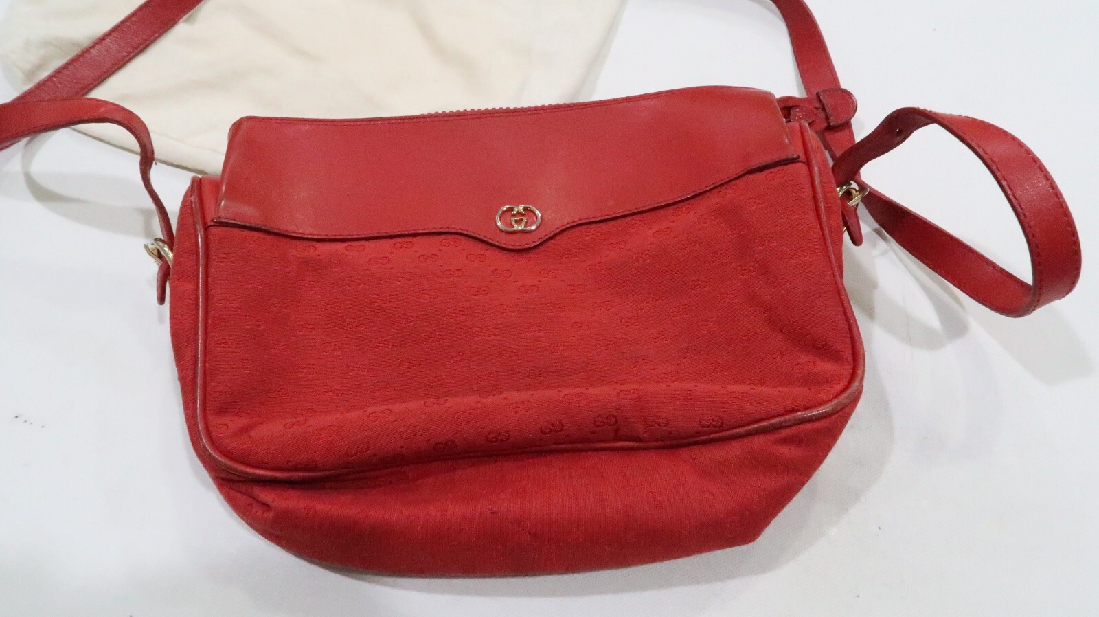 Vintage Gucci GG red leather & canvas crossbody bag Made in Italy rare