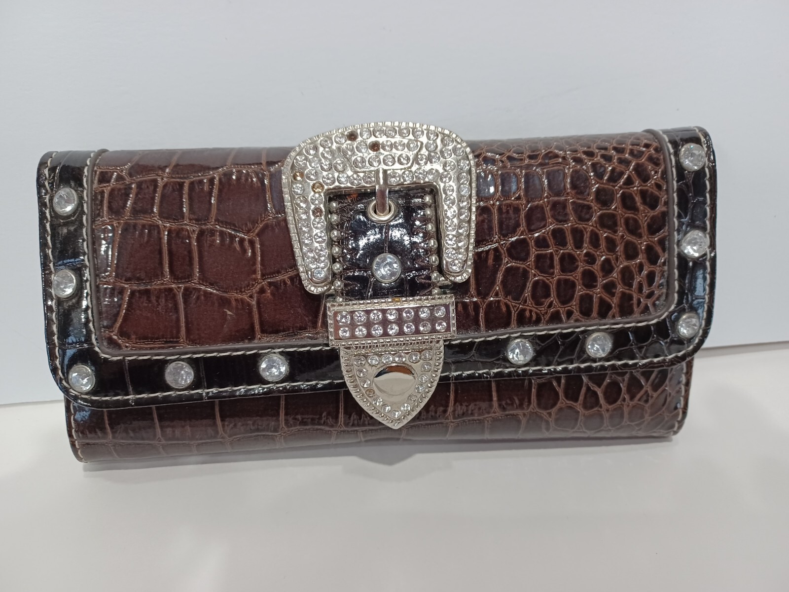 Brown Faux Leather Women’s Wallet with Zip Pocket & Card Slots  -image