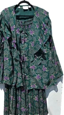 Fantesy Collection Women Size L Green W/ Purple Flowers Two piece Rayon Dress